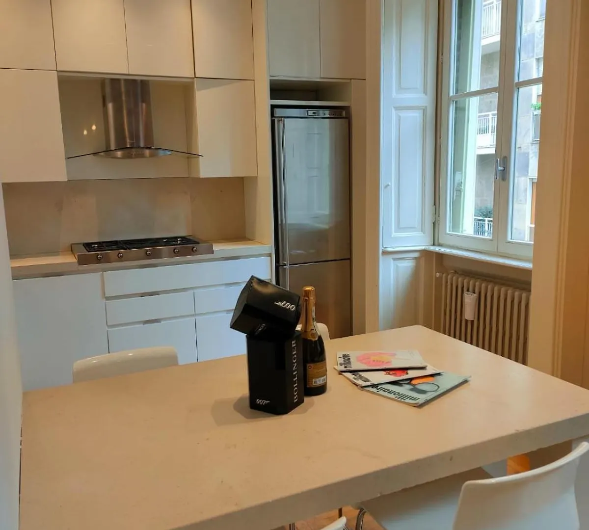 Esclusive & Elegant Loft, Duomo 10 Minutes Apartment Milan