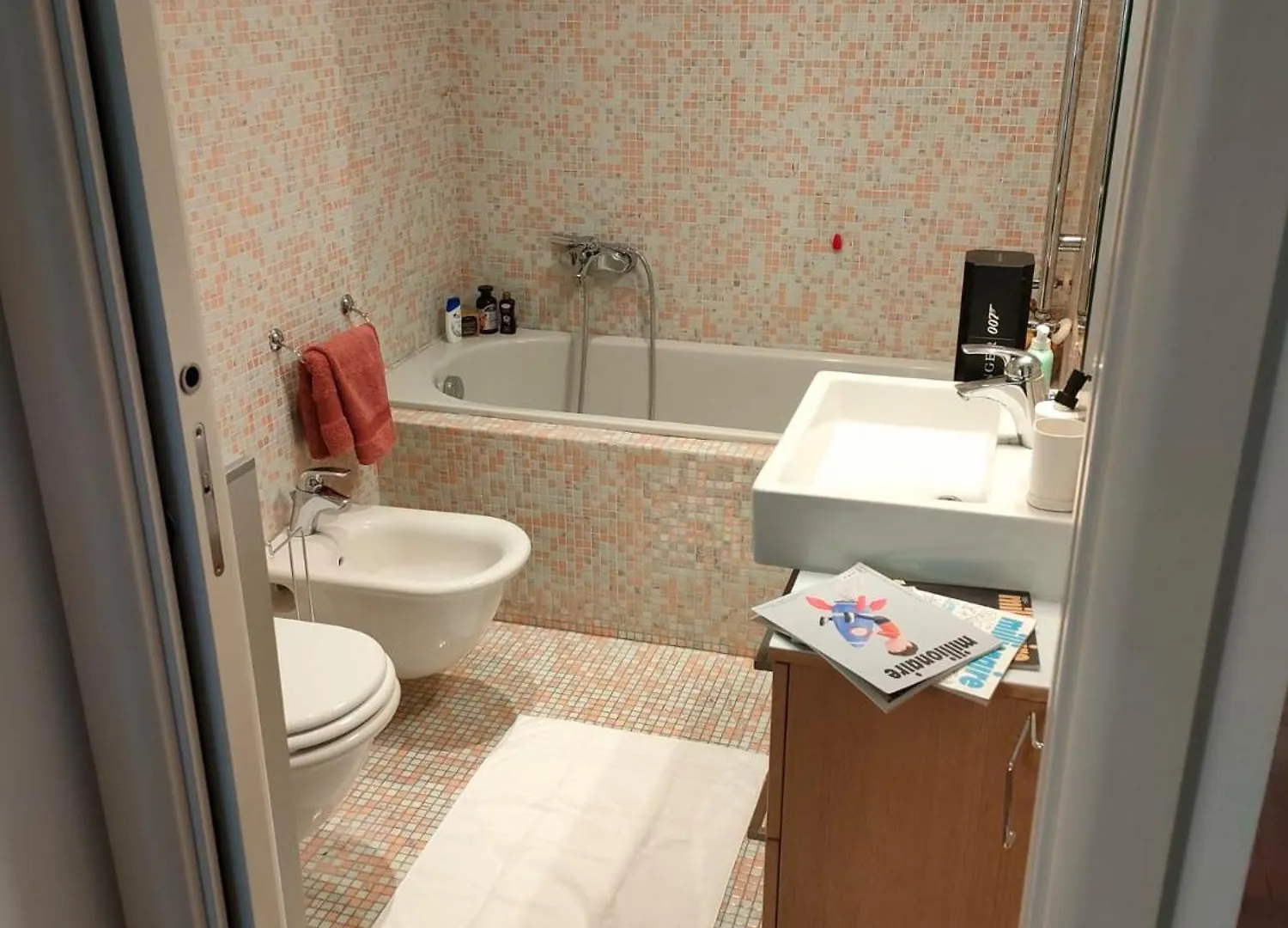 Esclusive & Elegant Loft, Duomo 10 Minutes Apartment Milan