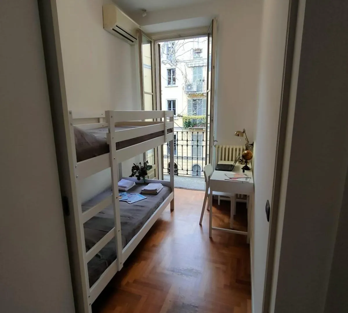 Esclusive & Elegant Loft, Duomo 10 Minutes Apartment Milan