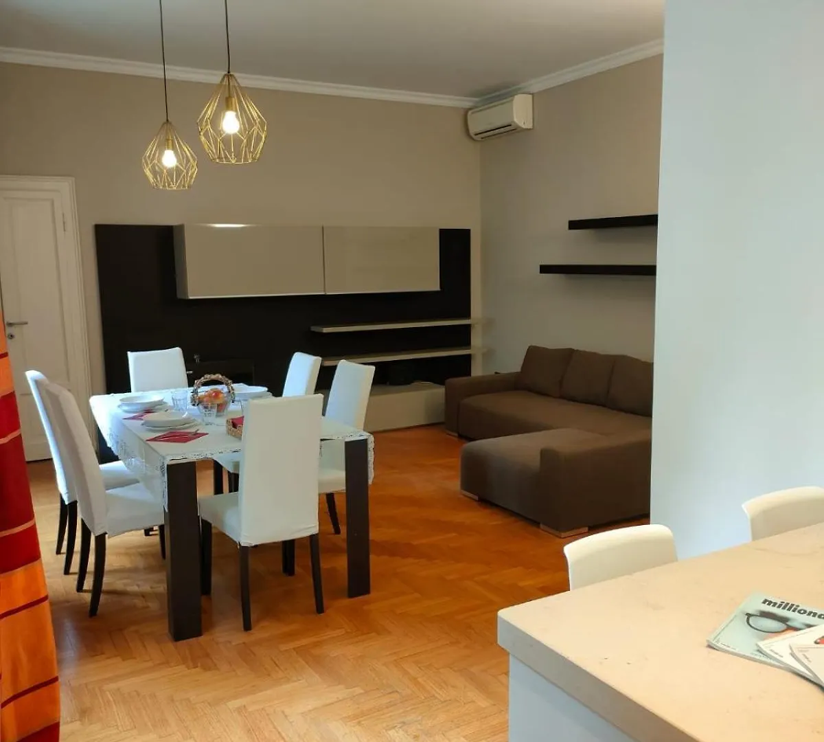 Esclusive & Elegant Loft, Duomo 10 Minutes Apartment Milan Italy