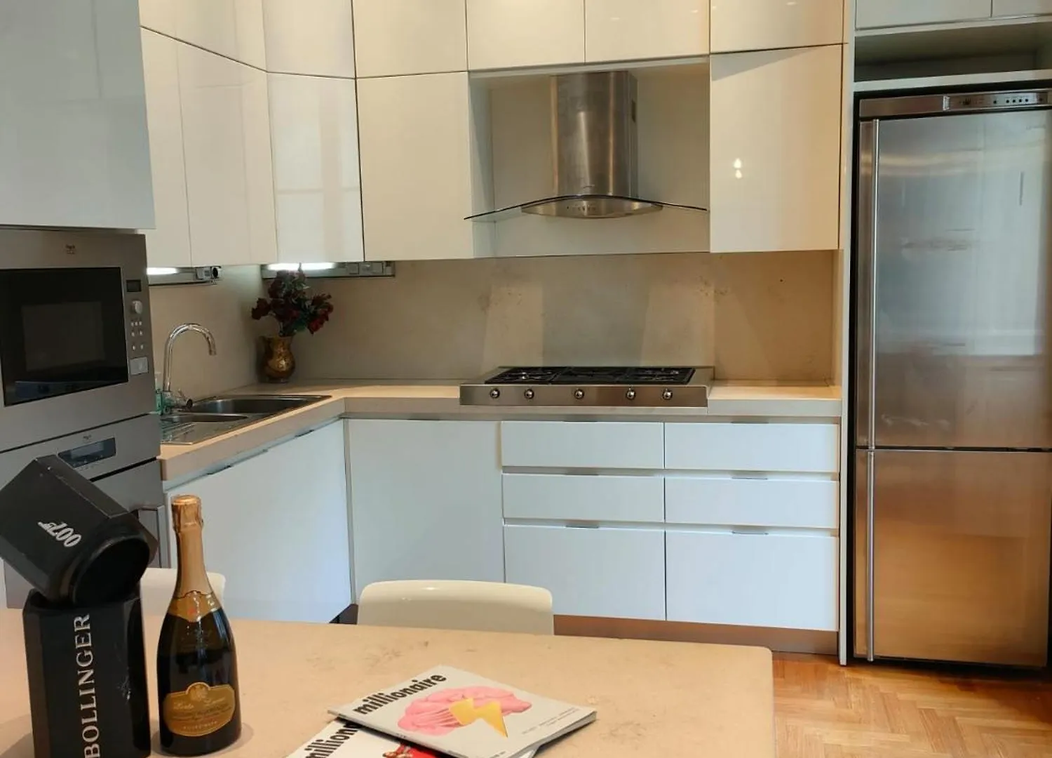 Esclusive & Elegant Loft, Duomo 10 Minutes Apartment Milan 0*,