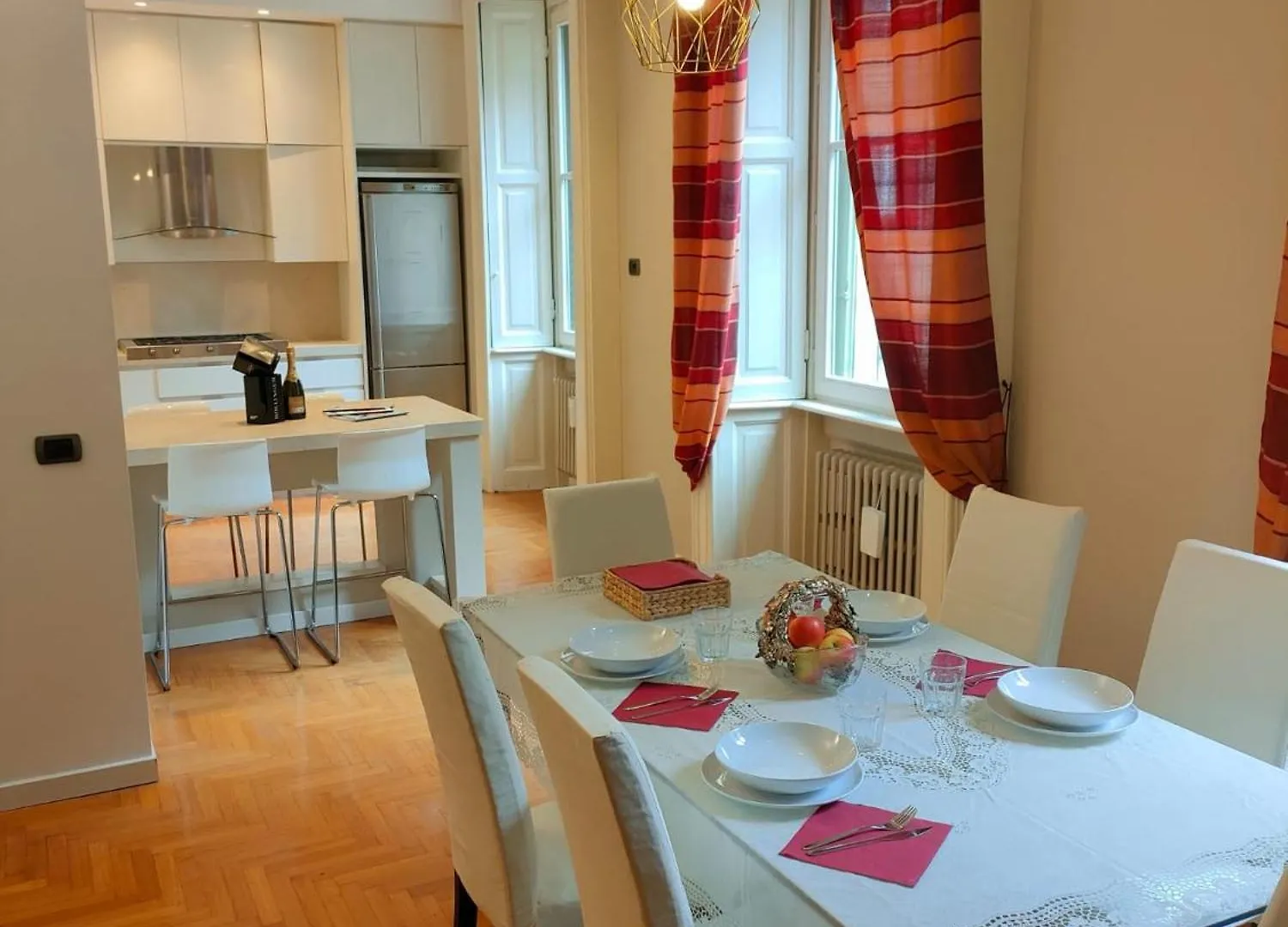 Esclusive & Elegant Loft, Duomo 10 Minutes Apartment Milan